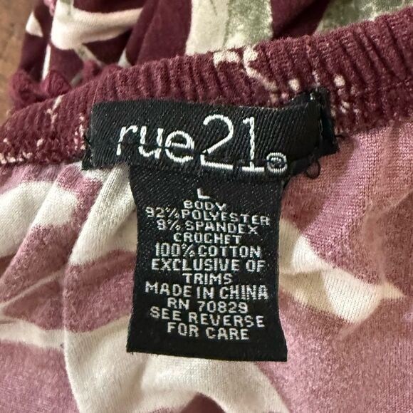 Floral On or Off-Shoulder Shorts Romper - Picture 6 of 6